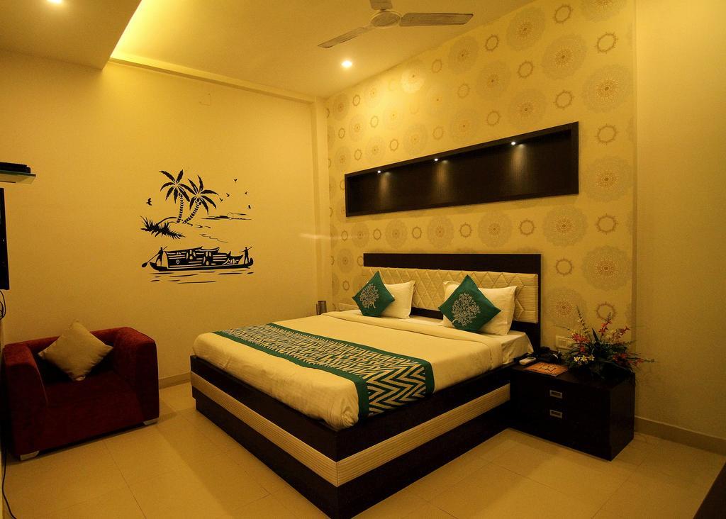 Rivera Palace Hotel Varanasi
