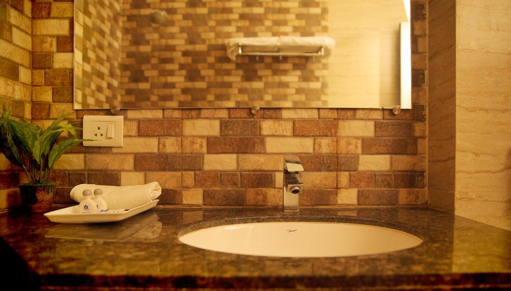 Hotel Rivera Palace 3*