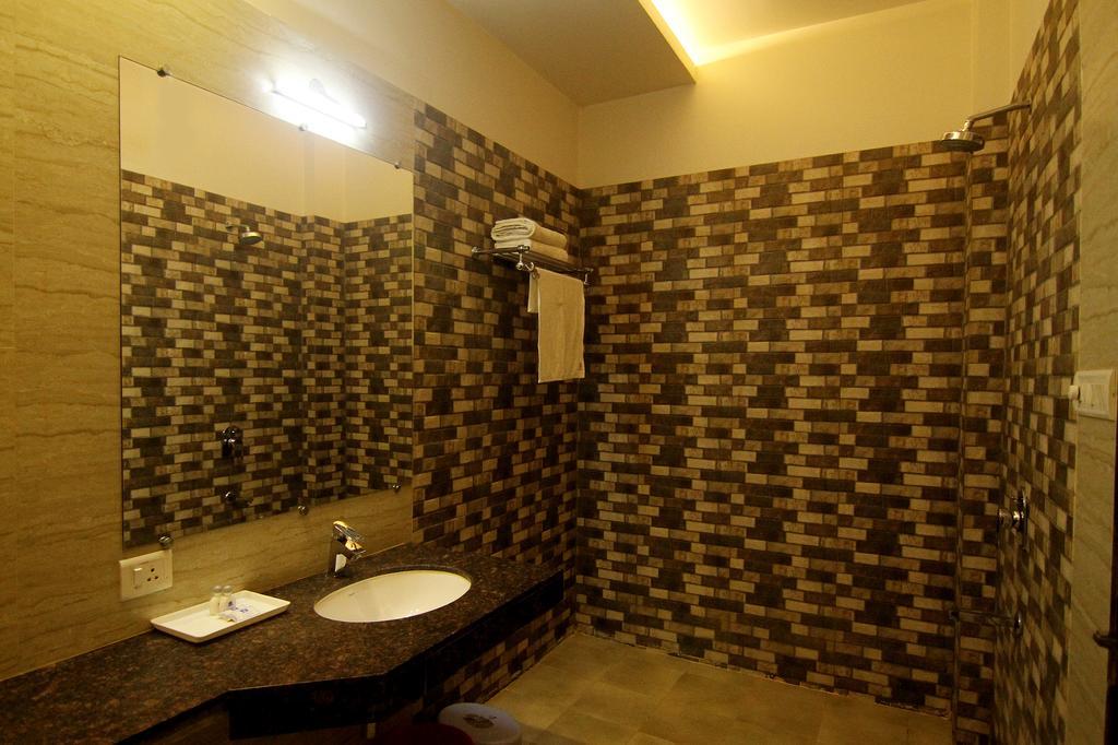 Hotel Rivera Palace 3*